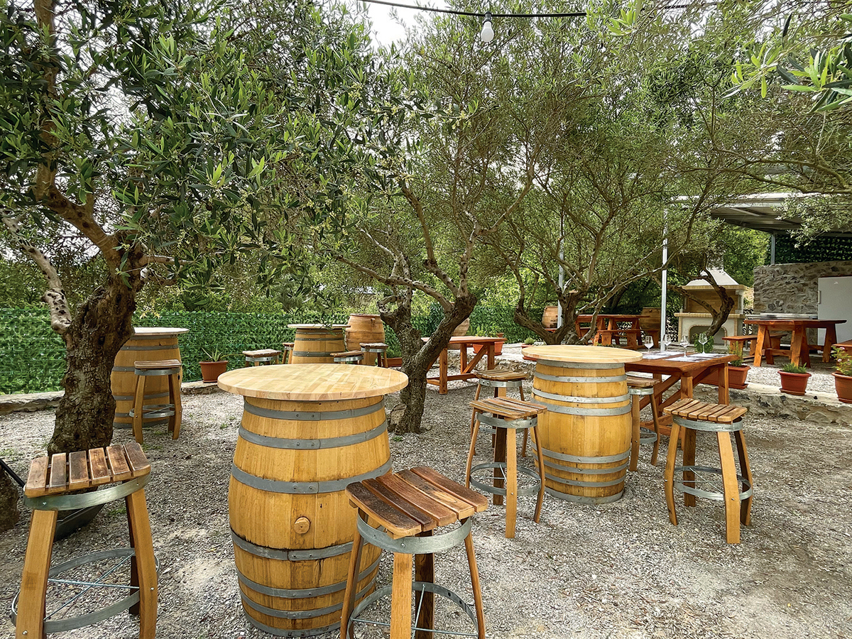 zoumberakis wine tasting area